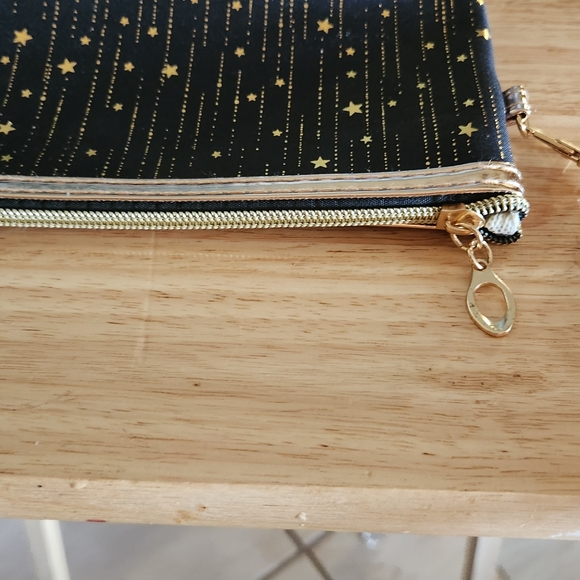 Make up case w/ free gift - Picture 5 of 9